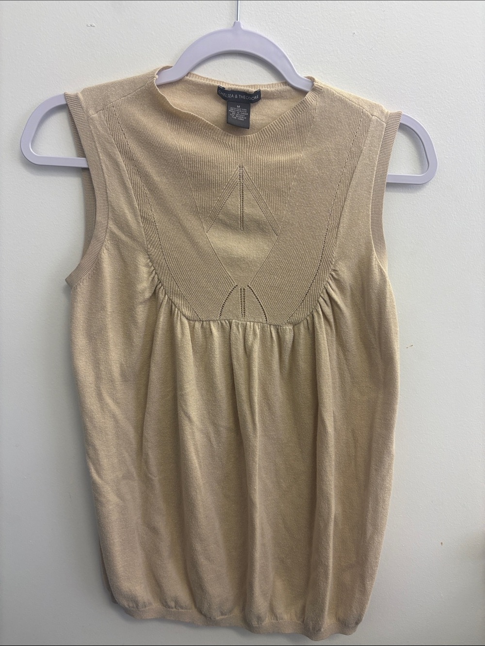 Chelsea & Theodore Cream Sleeveless Knit Blouse
